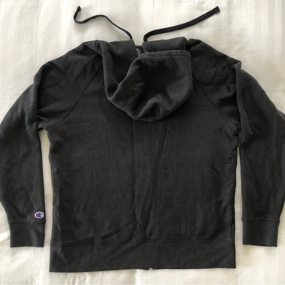 Champion Heavy Hoodie & Beanie Combination. Like new. Size Small. - Picture 4 of 8